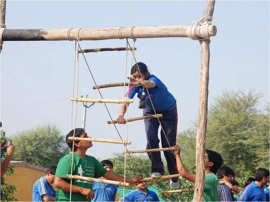 Outdoor Camping For Schools | Camping In School | Day Adventure Camp In ...